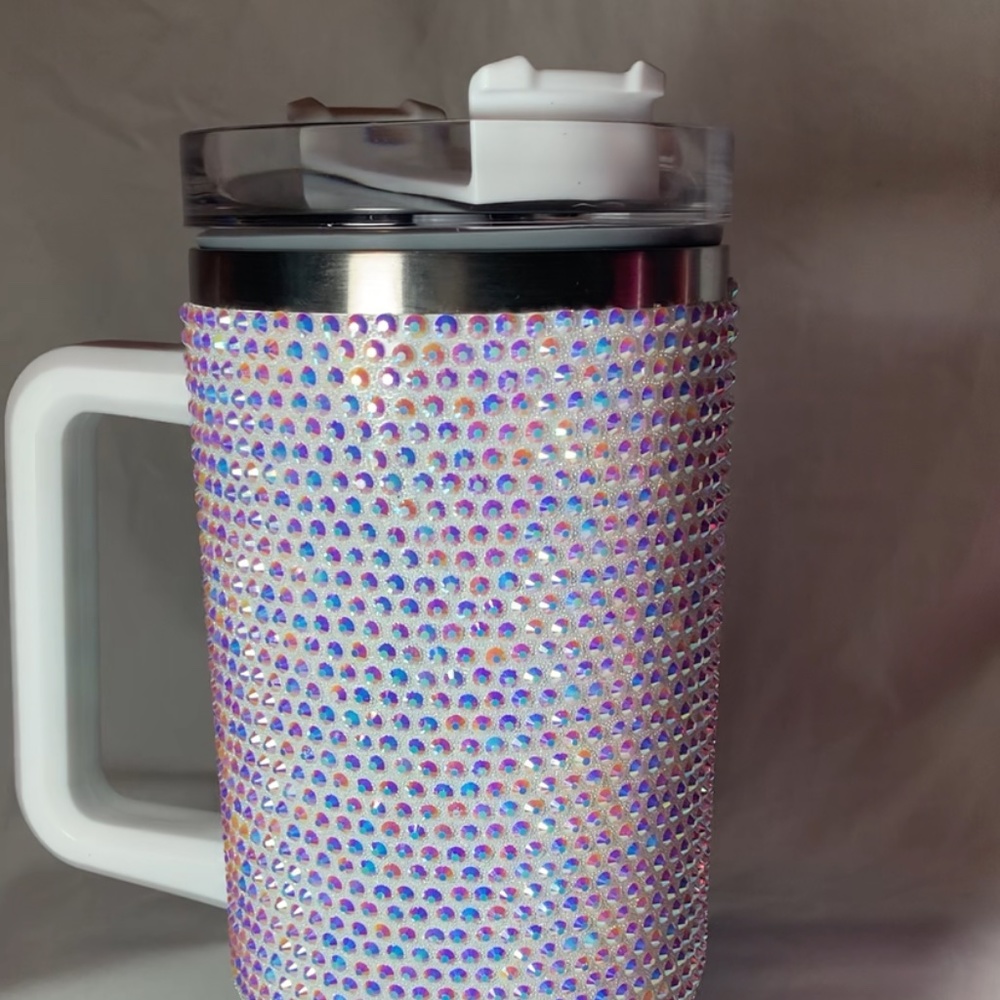 White Rhinestone 40 oz tumbler No Brand